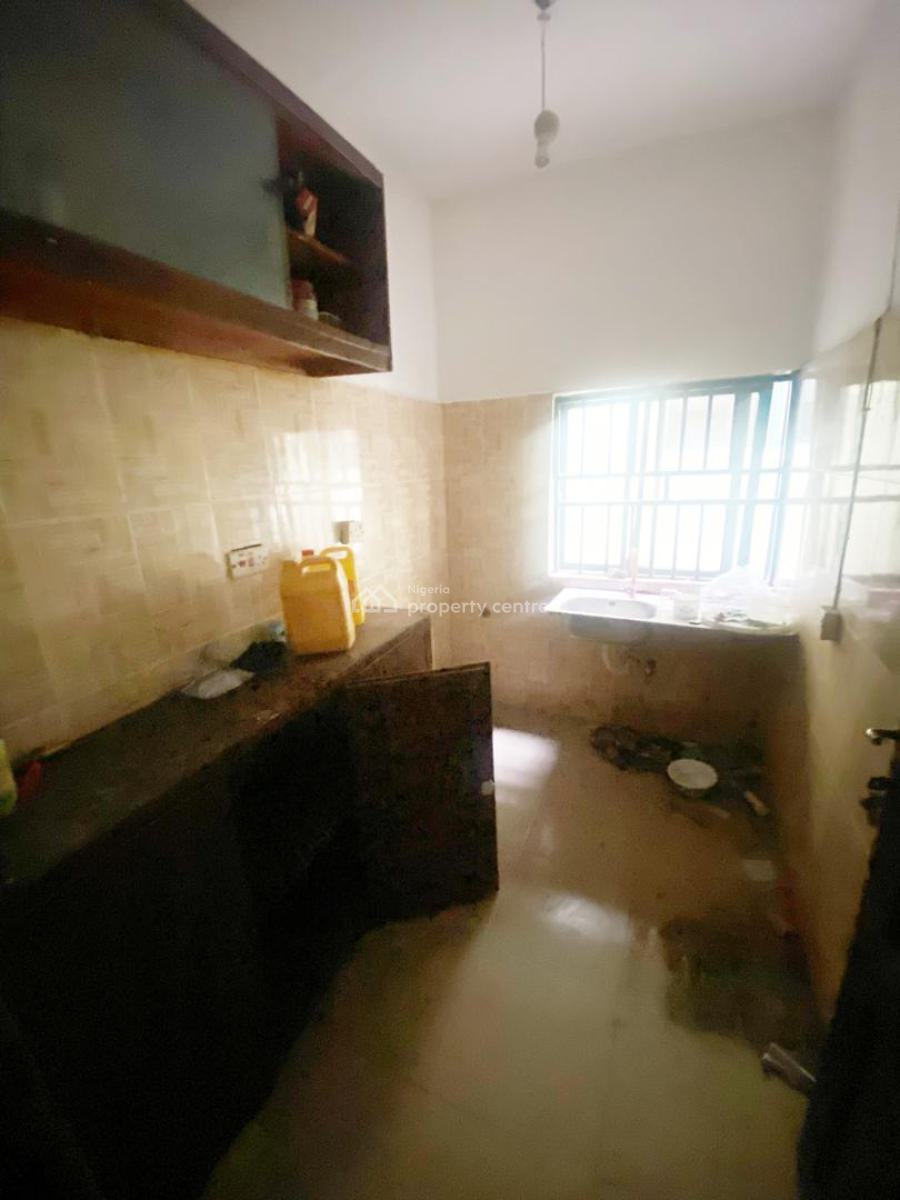 a 2 Bedroom Flat, Gra Phase 1, Magodo, Lagos, Flat / Apartment for Rent