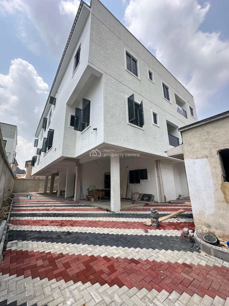 Spaciously Built 3 Bedroom Maisonette with Bq, Lekki, Ajah, Lagos, Flat / Apartment for Sale