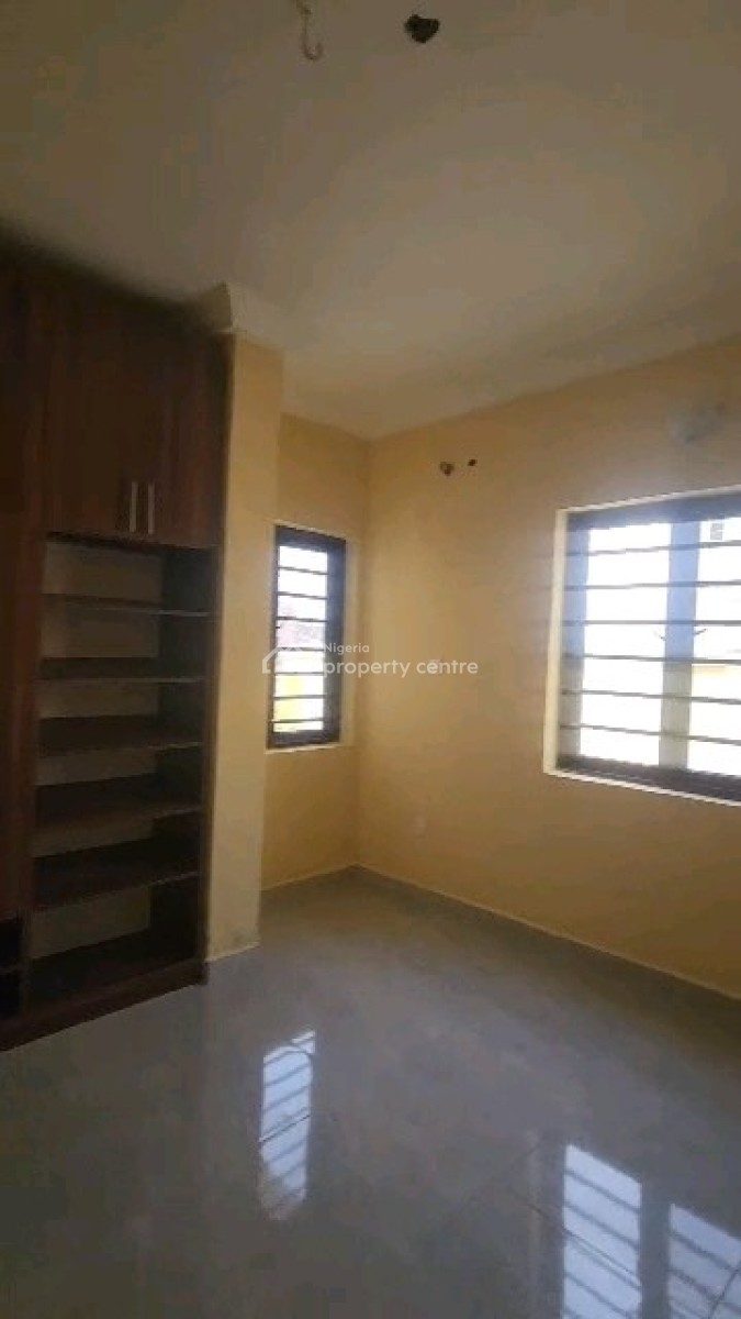 Luxurious 3-bedroom Apartment with Bq, Guzape District, Abuja, Flat / Apartment for Rent