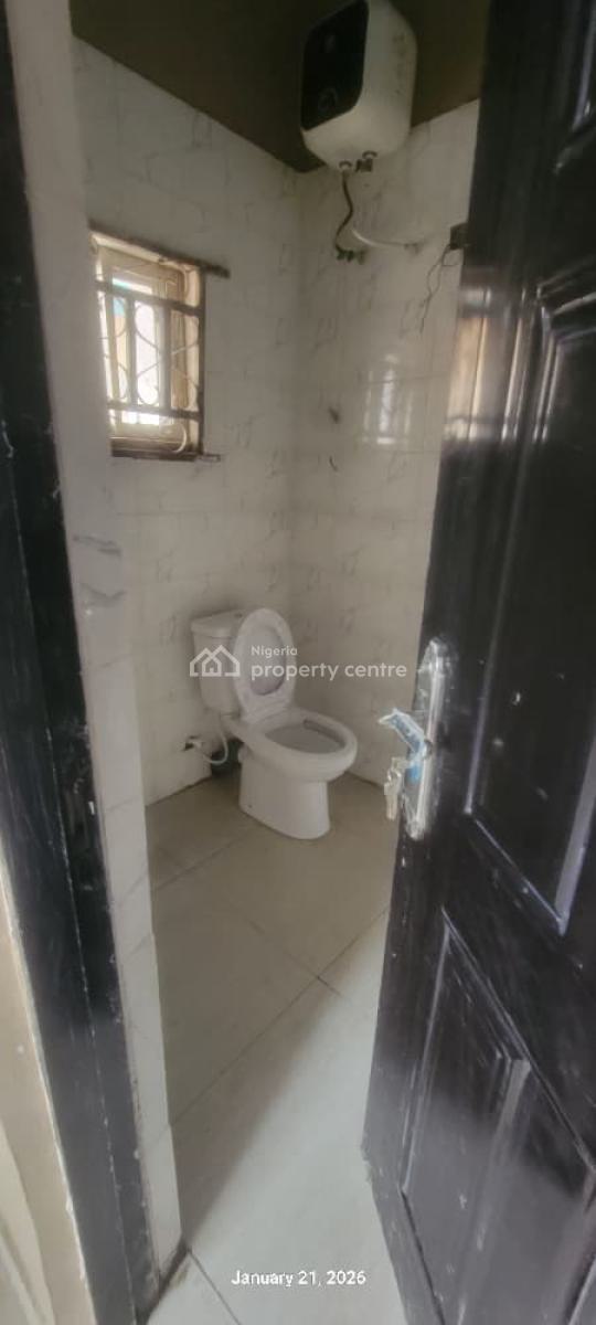 Executive 1bedroom Apartment with Fitted Kitchen Cabinets and Wardrobe, Millenium Estate Off Admiralty Way, Lekki Phase 1, Lekki, Lagos, Flat / Apartment for Rent