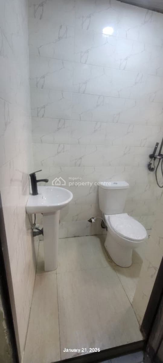 Executive 1bedroom Apartment with Fitted Kitchen Cabinets and Wardrobe, Millenium Estate Off Admiralty Way, Lekki Phase 1, Lekki, Lagos, Flat / Apartment for Rent