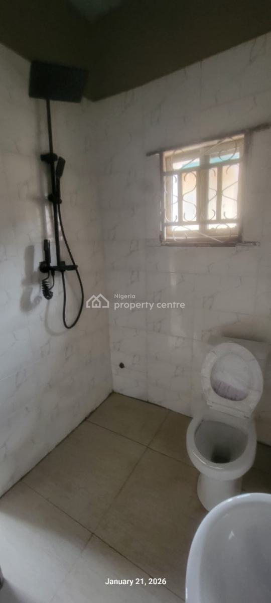 Executive 1bedroom Apartment with Fitted Kitchen Cabinets and Wardrobe, Millenium Estate Off Admiralty Way, Lekki Phase 1, Lekki, Lagos, Flat / Apartment for Rent