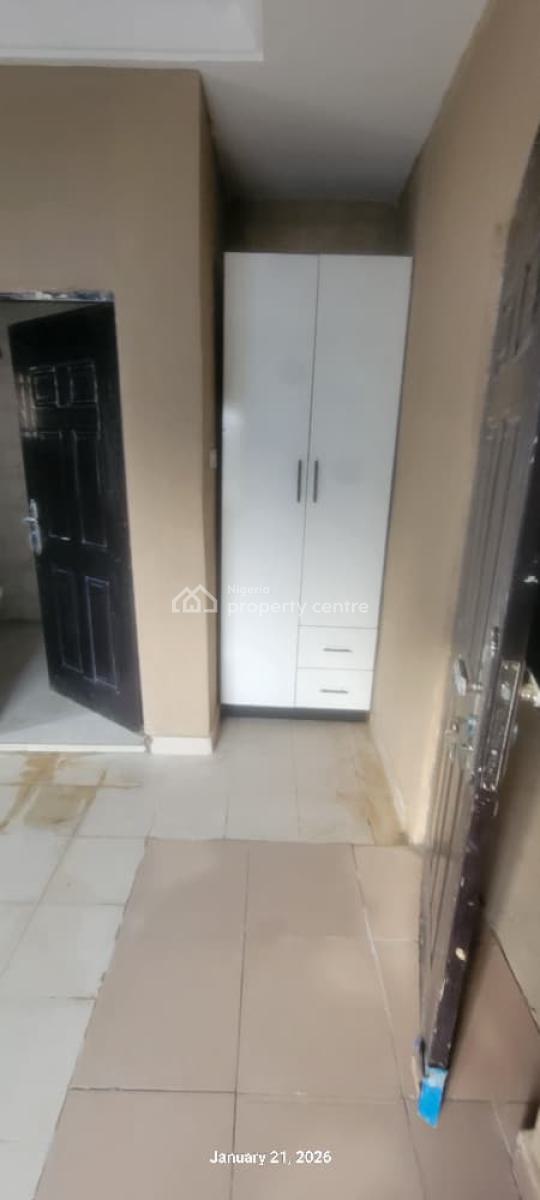 Executive 1bedroom Apartment with Fitted Kitchen Cabinets and Wardrobe, Millenium Estate Off Admiralty Way, Lekki Phase 1, Lekki, Lagos, Flat / Apartment for Rent