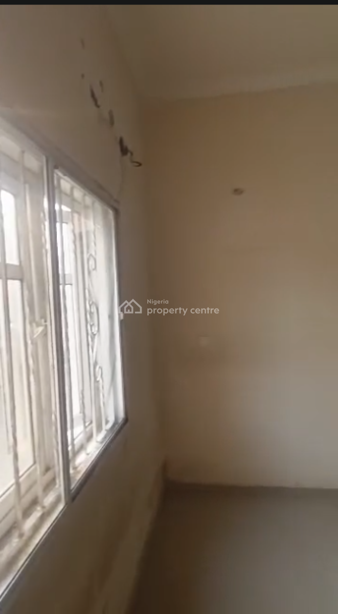 Spacious Shared Apartment, Scheme 2, Lekki Phase 2, Lekki, Lagos, Flat / Apartment for Rent