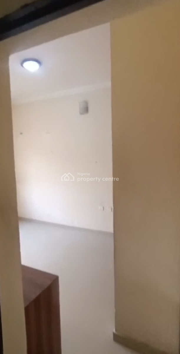 Spacious Shared Apartment, Scheme 2, Lekki Phase 2, Lekki, Lagos, Flat / Apartment for Rent