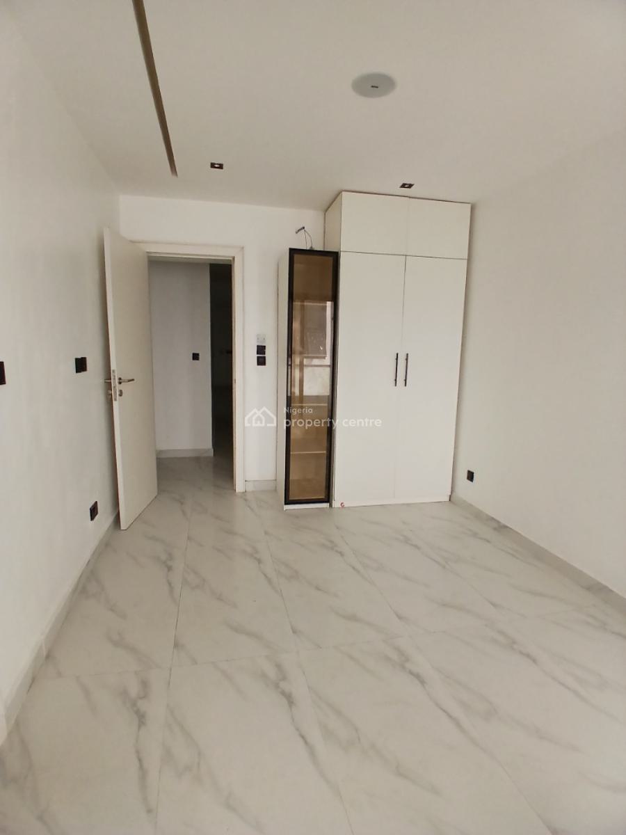 2, Lekki Phase 1, Lekki, Lagos, Flat / Apartment for Rent