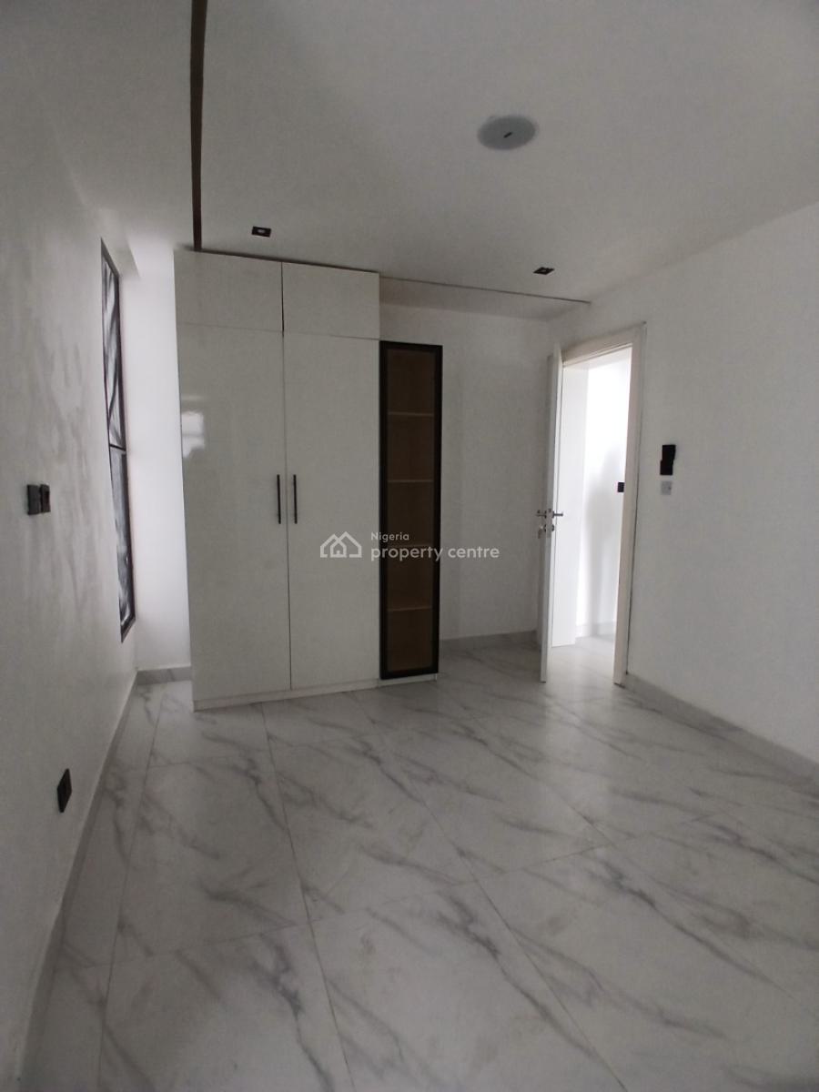 2, Lekki Phase 1, Lekki, Lagos, Flat / Apartment for Rent