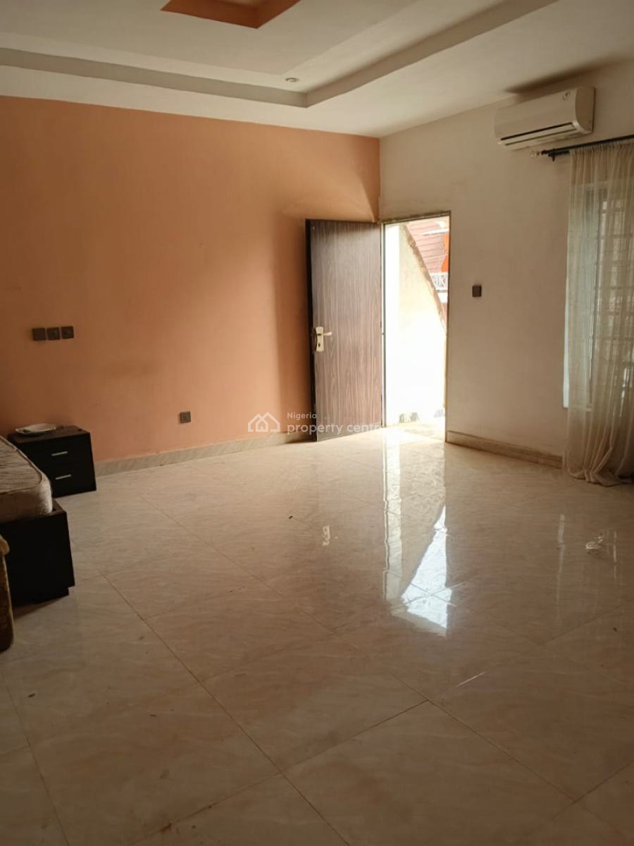Smart 4 Bedroom Penthouse, Lugbe District, Abuja, Detached Duplex for Rent