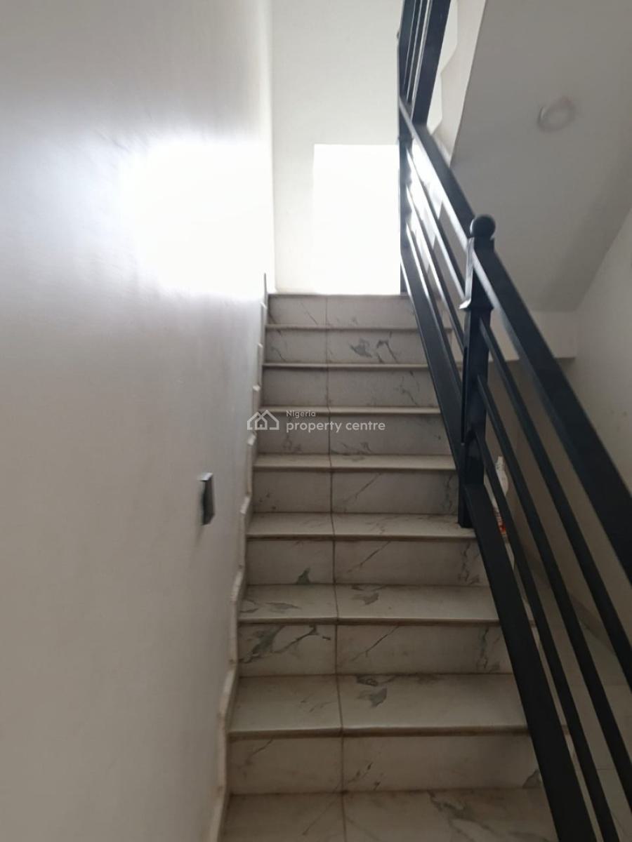 Smart 4 Bedroom Penthouse, Lugbe District, Abuja, Detached Duplex for Rent