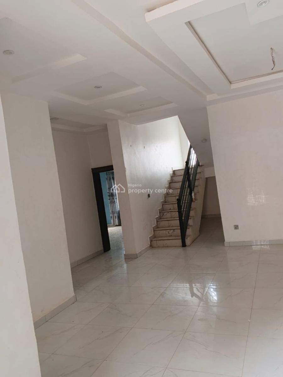 Smart 4 Bedroom Penthouse, Lugbe District, Abuja, Detached Duplex for Rent