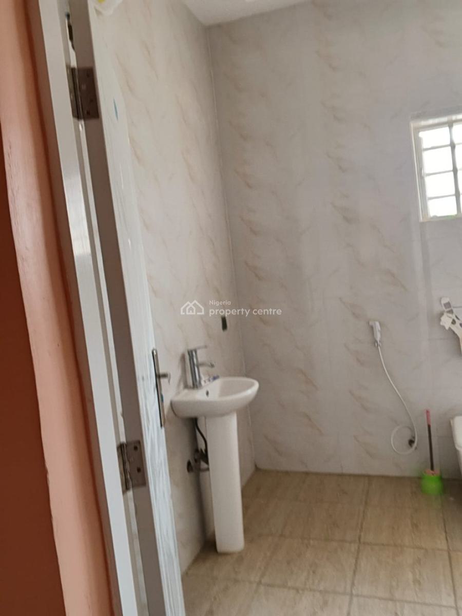 Smart 4 Bedroom Penthouse, Lugbe District, Abuja, Detached Duplex for Rent