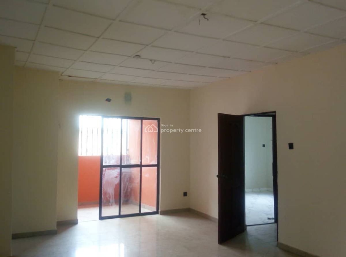 a 2 Bedroom Flat, Omole Phase 2, Ikeja, Lagos, Flat / Apartment for Rent