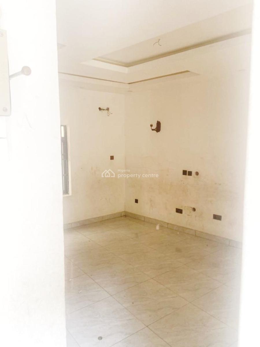a 2 Bedroom Flat, Omole Phase 2, Ikeja, Lagos, Flat / Apartment for Rent