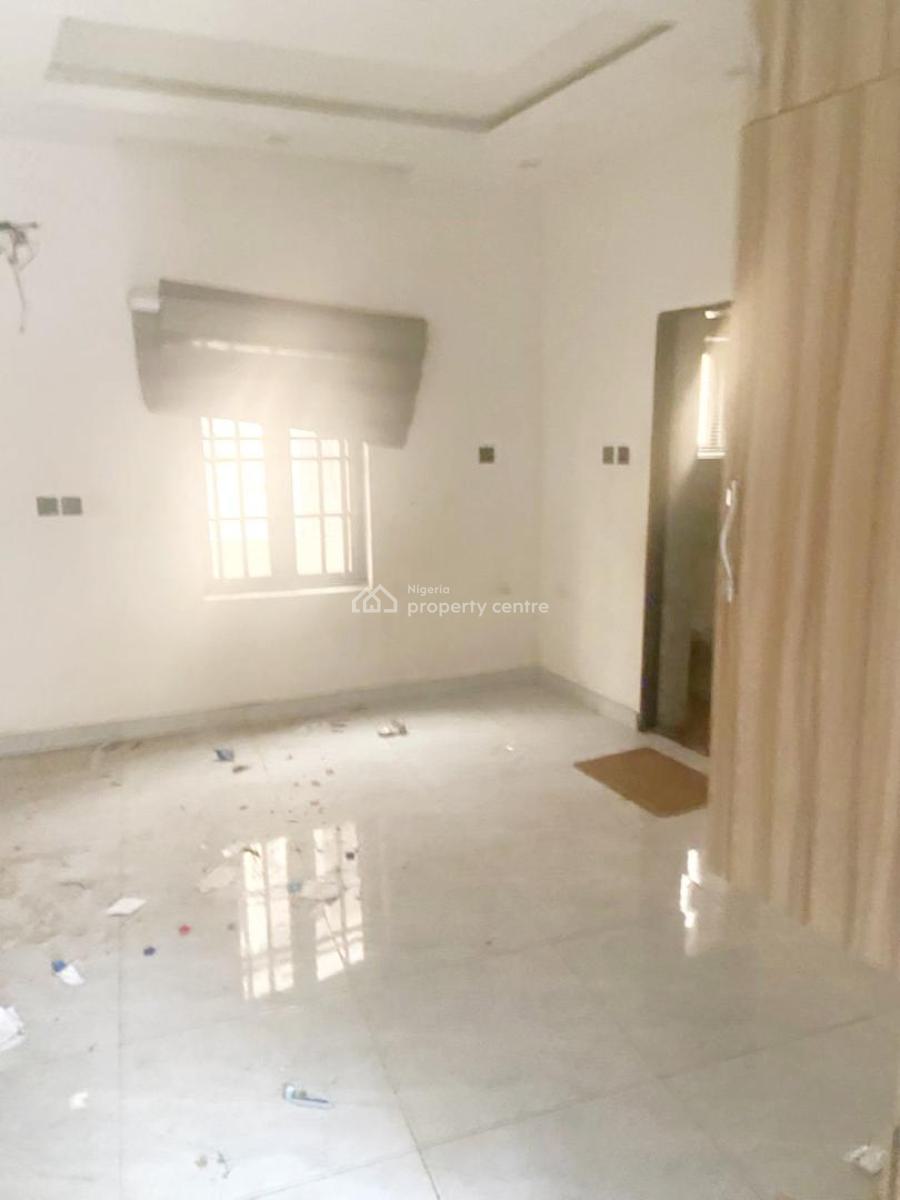 a 2 Bedroom Flat, Omole Phase 2, Ikeja, Lagos, Flat / Apartment for Rent