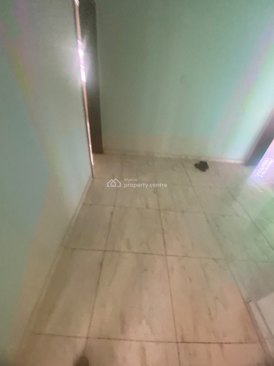 Sweet Mini Flat with Private Bancony Upstairss, Lekki, Lekki Phase 1, Lekki, Lagos, Mini Flat (room and Parlour) for Rent