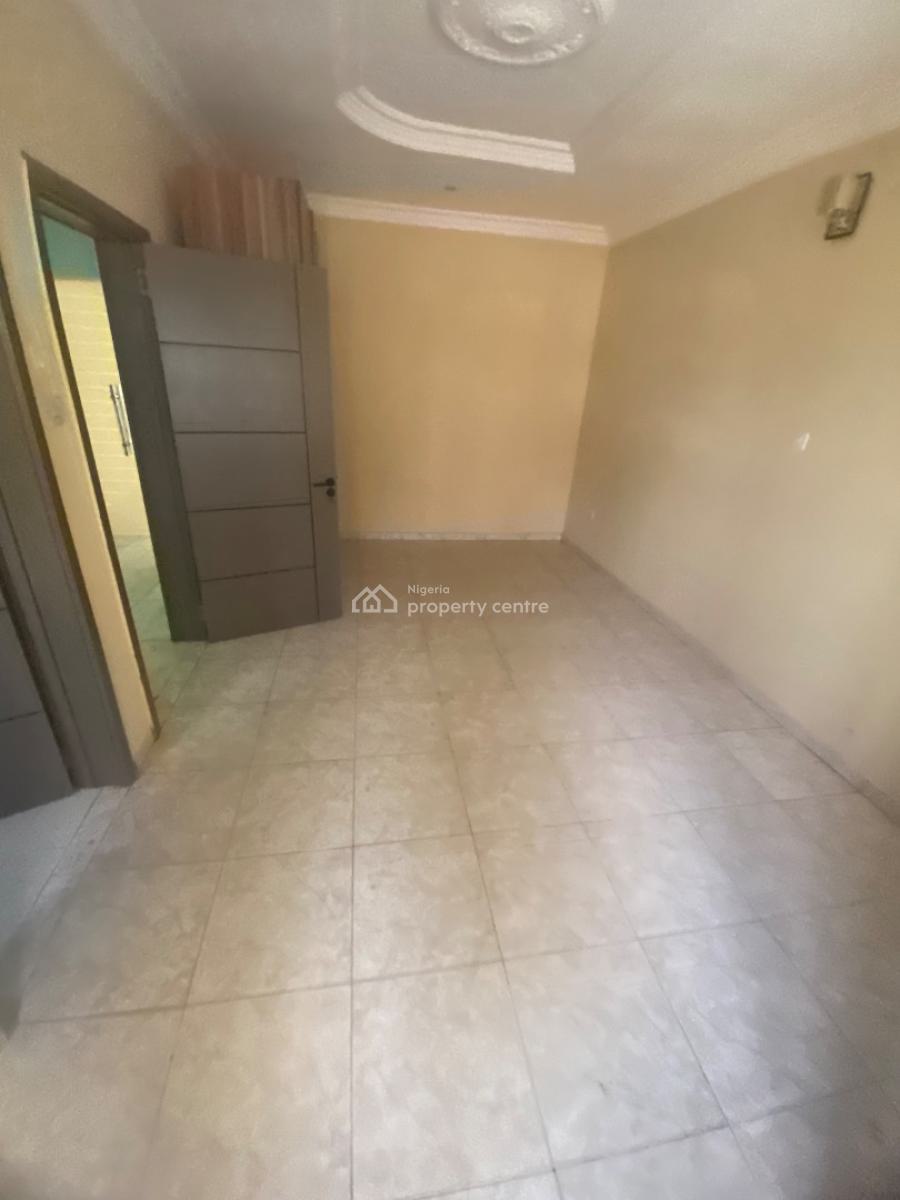 Sweet Mini Flat with Private Bancony Upstairss, Lekki, Lekki Phase 1, Lekki, Lagos, Mini Flat (room and Parlour) for Rent