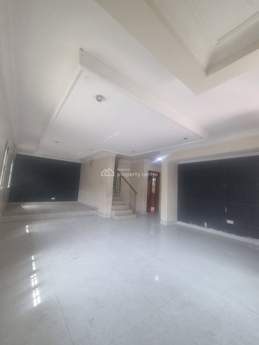 4 Bedroom Semi-detached House, Lekki Phase 1, Lekki, Lagos, Semi-detached Duplex for Rent