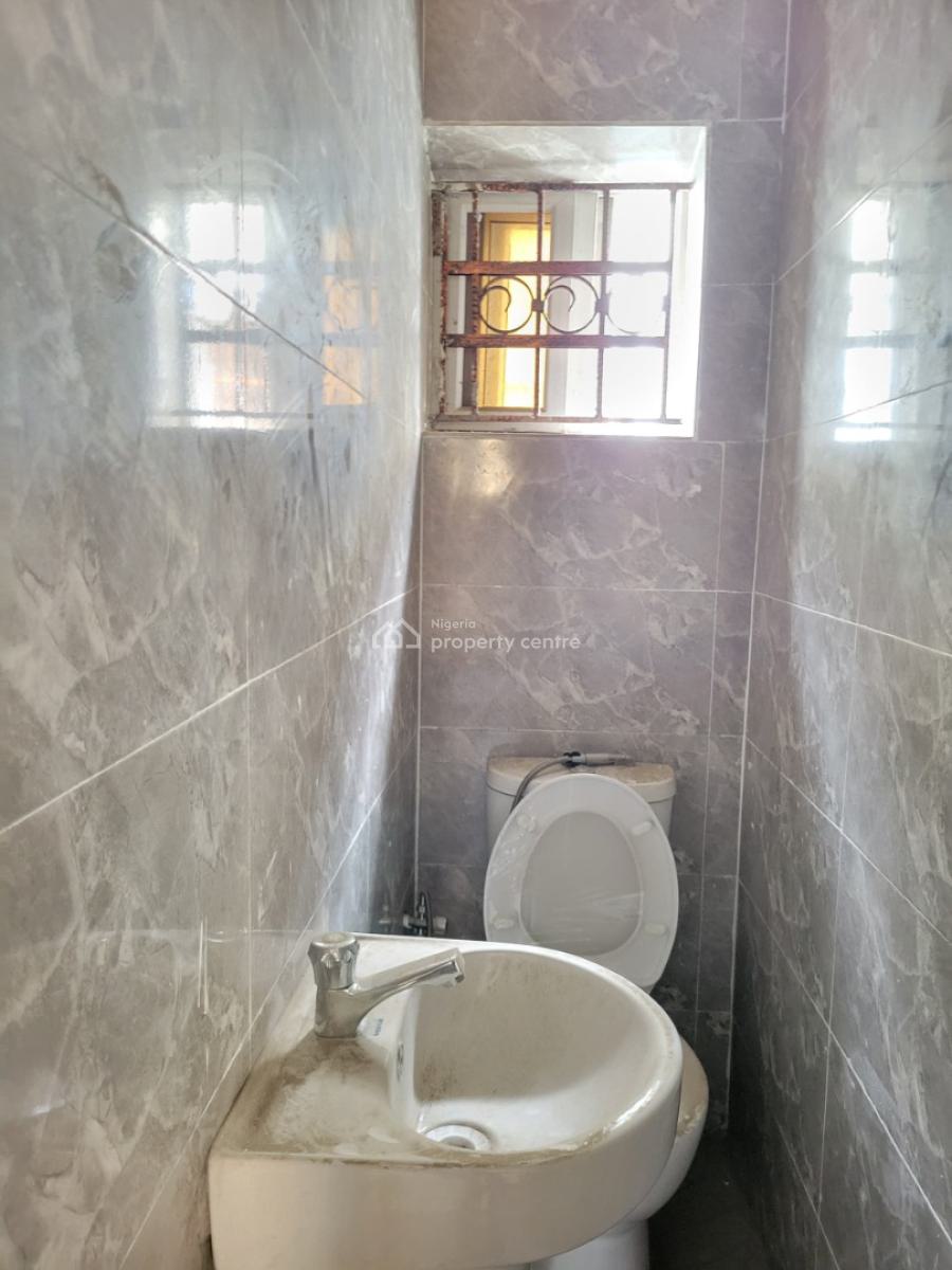 Spacious and Clean 2 Bedroom Apartment, Mobil Road, Ajah, Lagos, Flat / Apartment for Rent