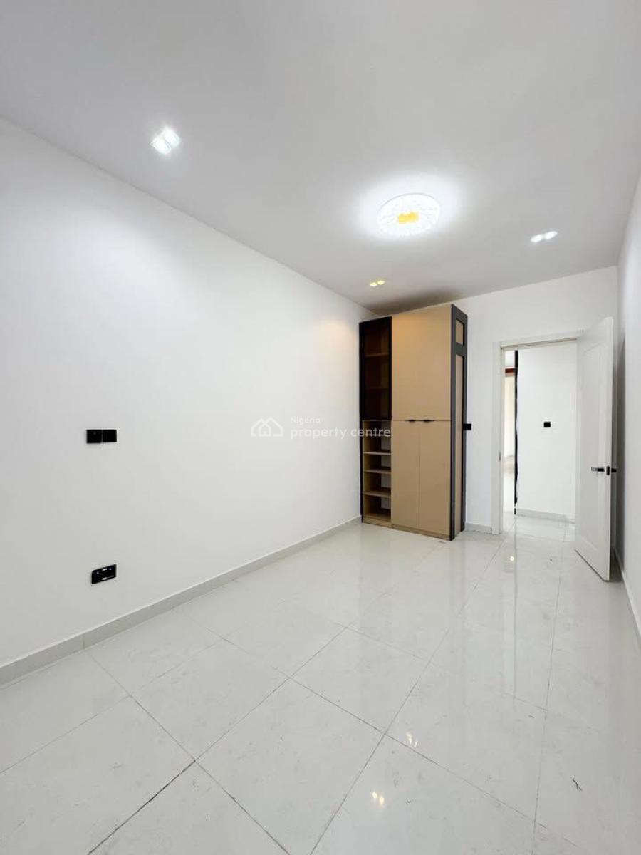 2 Bedroom Apartment, Ologolo, Lekki, Lagos, Block of Flats for Sale