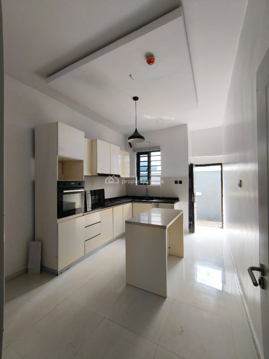 Luxury Well Maintained 4 Bedrooms Duplex, Osapa, Lekki, Lagos, Terraced Duplex for Rent