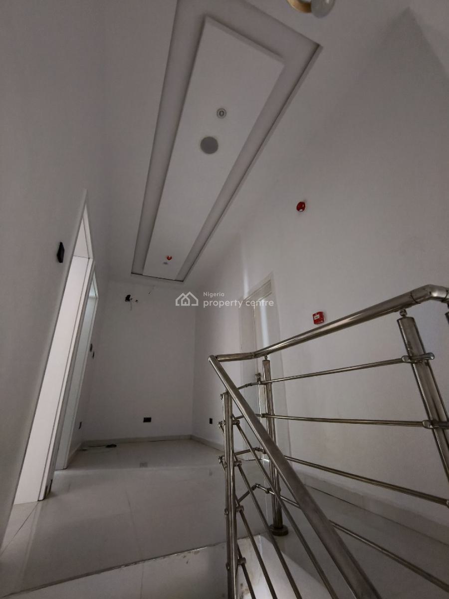Luxury Well Maintained 4 Bedrooms Duplex, Osapa, Lekki, Lagos, Terraced Duplex for Rent