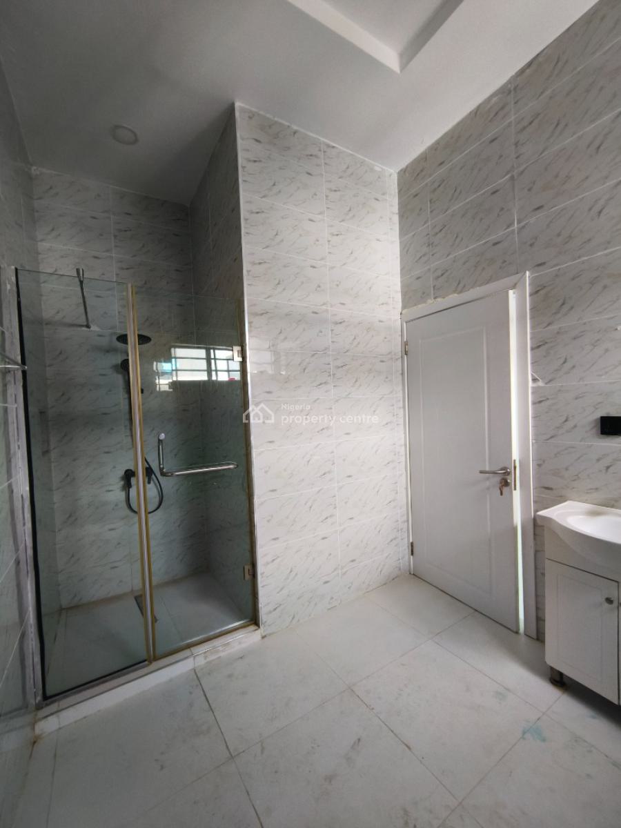 Luxury Well Maintained 4 Bedrooms Duplex, Osapa, Lekki, Lagos, Terraced Duplex for Rent