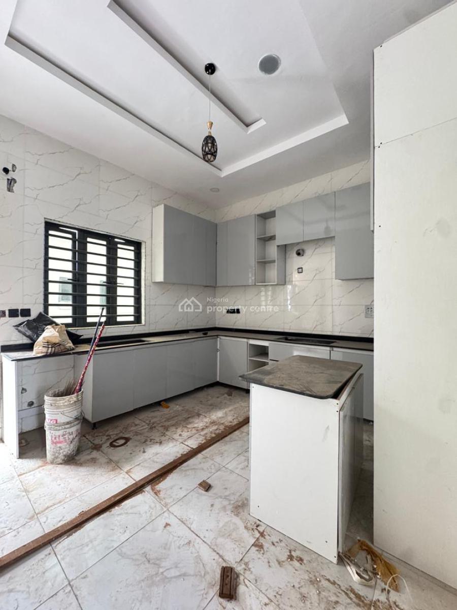 Spacious 5  Bedroom Detached  Duplex  with a Maids Room, Osapa, Lekki, Lagos, Detached Duplex for Sale