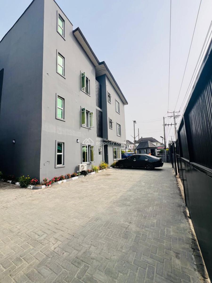 2 Bedrooms Apartment in a Secured Estate, Ologolo, Lekki, Lagos, Flat / Apartment for Rent