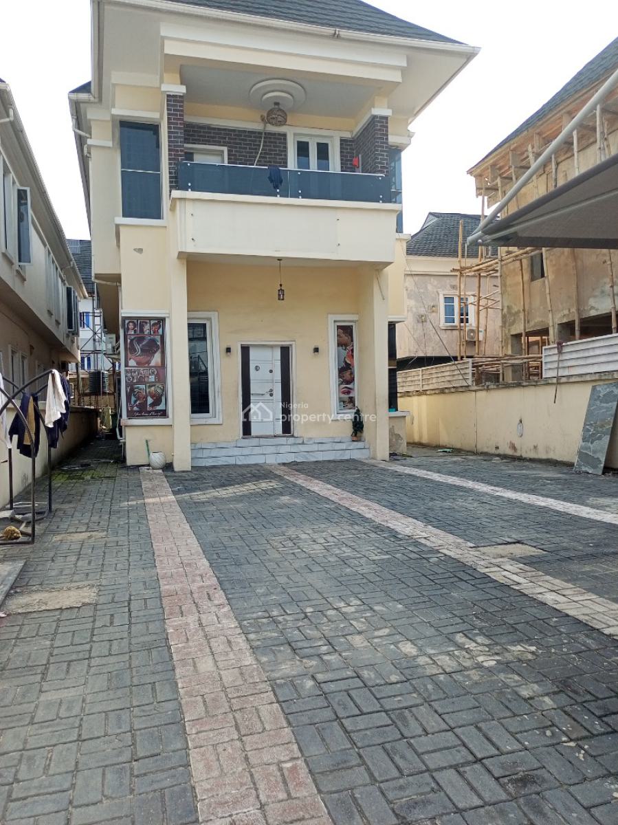 Commercial 5 Bedrooms Strategically Located, Ample Parking Space, Commercial Area, Osapa, Lekki, Lagos, Detached Duplex for Rent