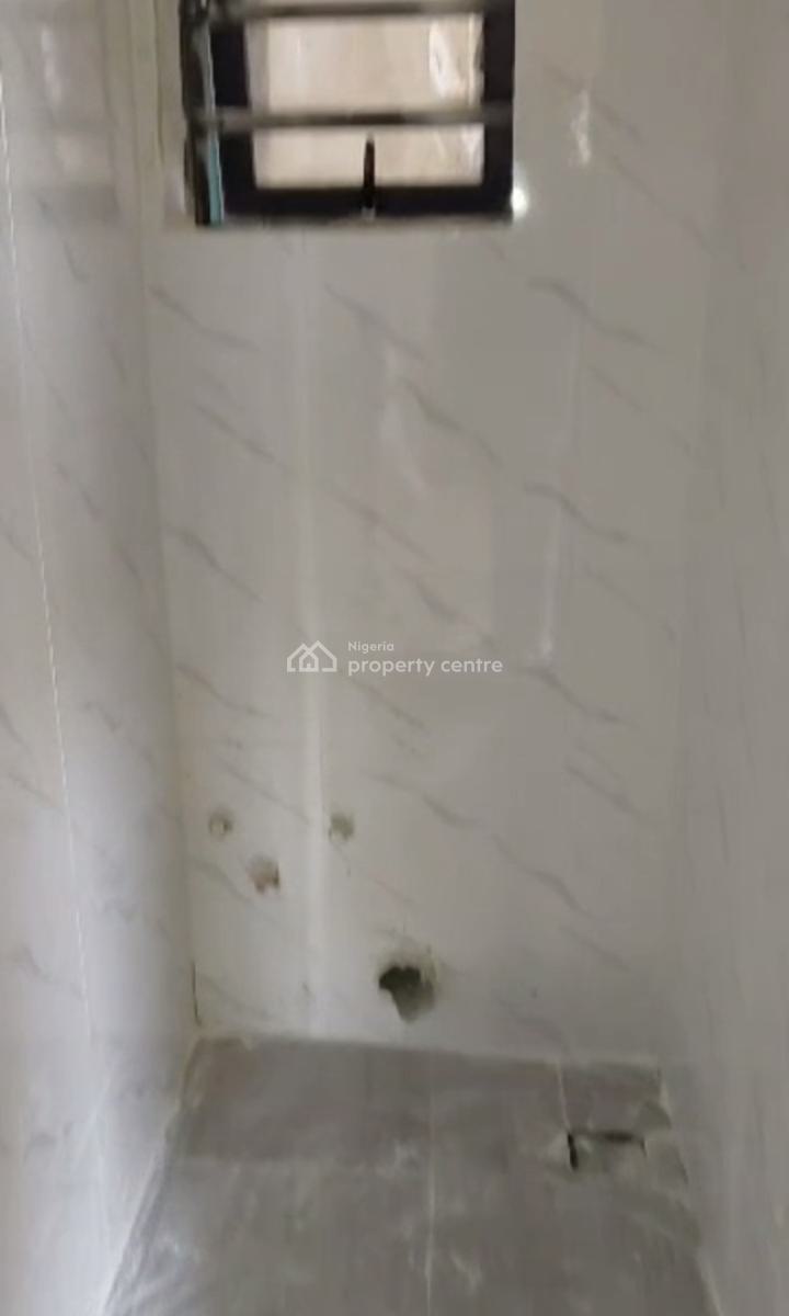 Newly Built 2 Bedrooms, Nathan Street, Surulere, Lagos, Flat / Apartment for Rent