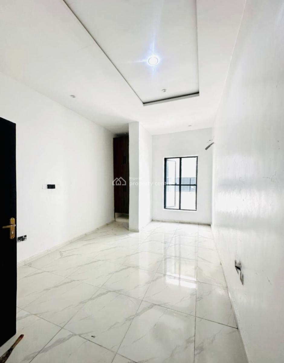 2 Bedrooms Apartment with Swimming Pool and Gym, Ikate, Lekki, Lagos, Flat / Apartment for Rent