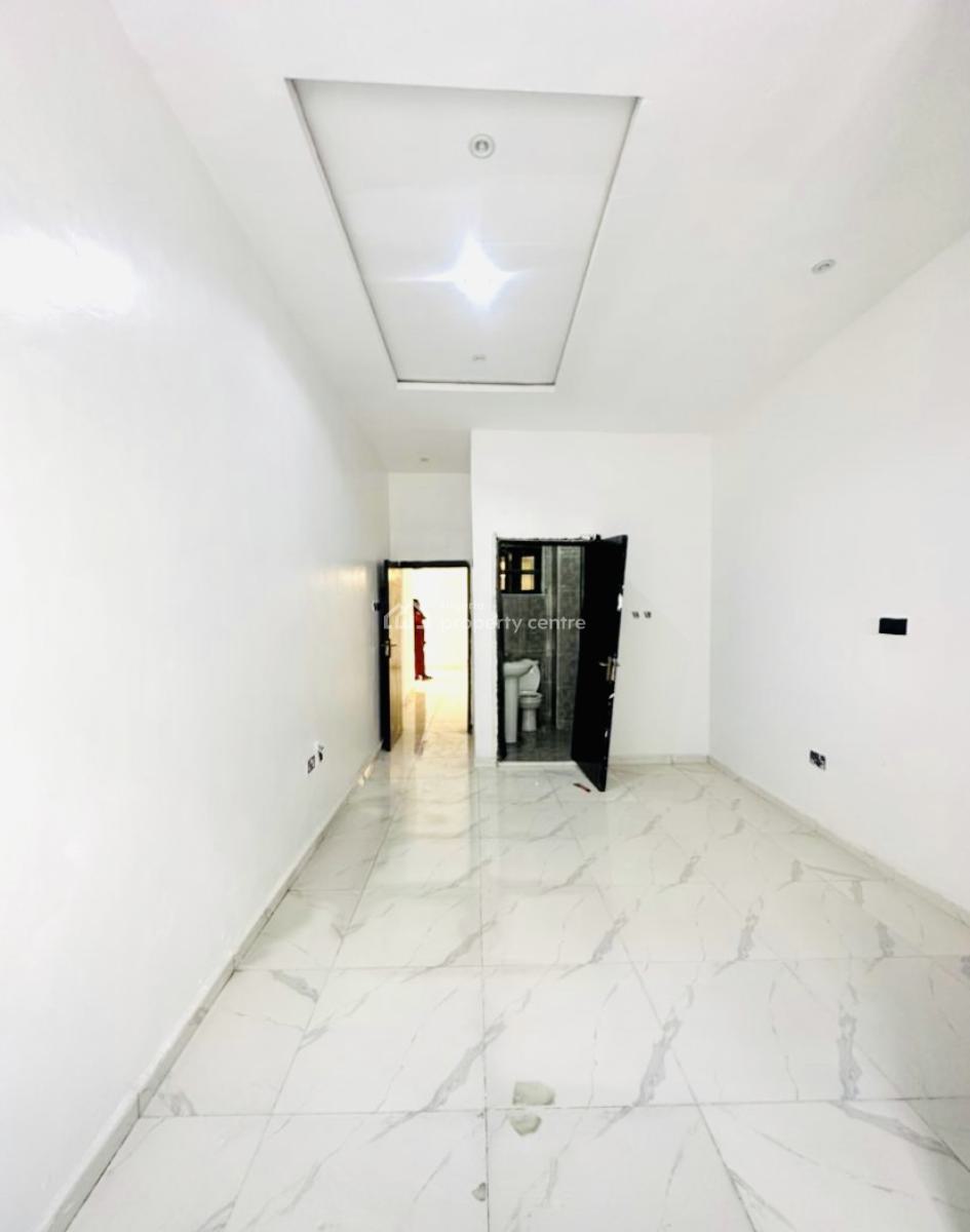 2 Bedrooms Apartment with Swimming Pool and Gym, Ikate, Lekki, Lagos, Flat / Apartment for Rent