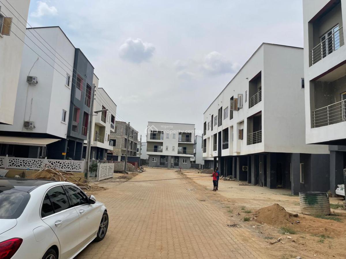 5 Bedrooms Semi Detached Duplex, Opposite Judges Quarters, Katampe, Abuja, Semi-detached Duplex for Sale