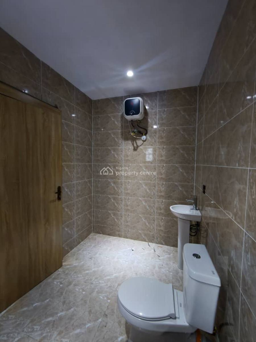 Sweet and Spacious 3 Bedroom Apartment, Lekki Phase 1, Lekki, Lagos, Flat / Apartment for Rent