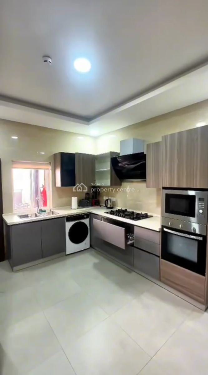 Luxurious 3 Bedroom Flat Ensuit with Bq,pool, Old Ikoyi, Ikoyi, Lagos, Flat / Apartment for Rent