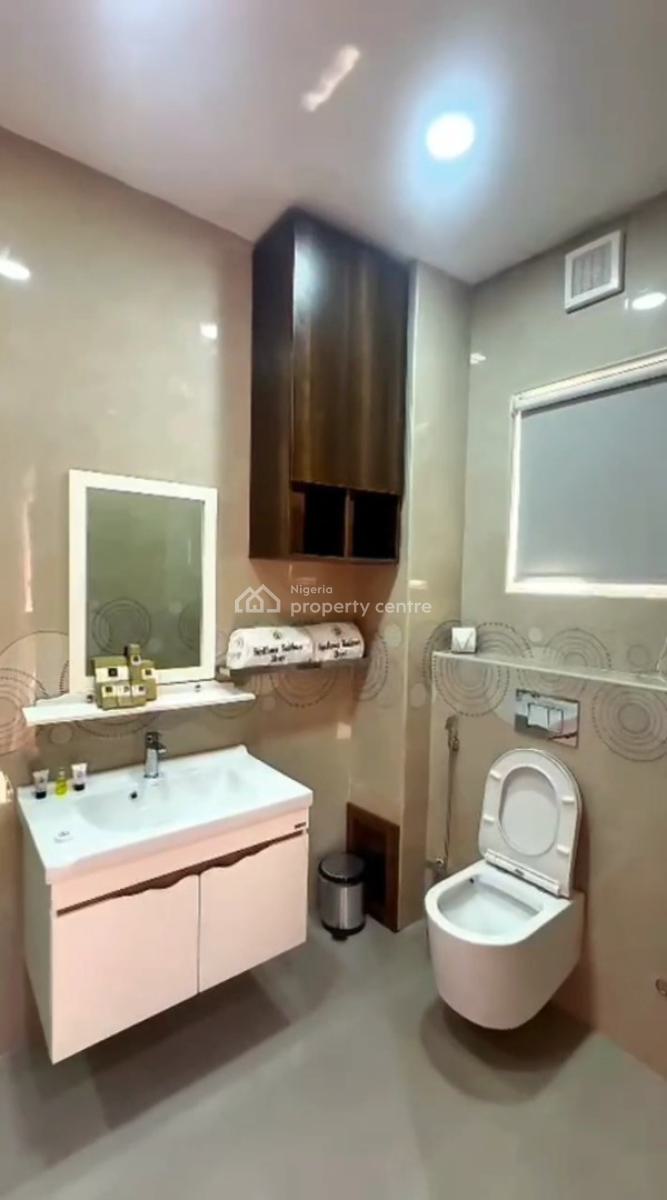 Luxurious 3 Bedroom Flat Ensuit with Bq,pool, Old Ikoyi, Ikoyi, Lagos, Flat / Apartment for Rent
