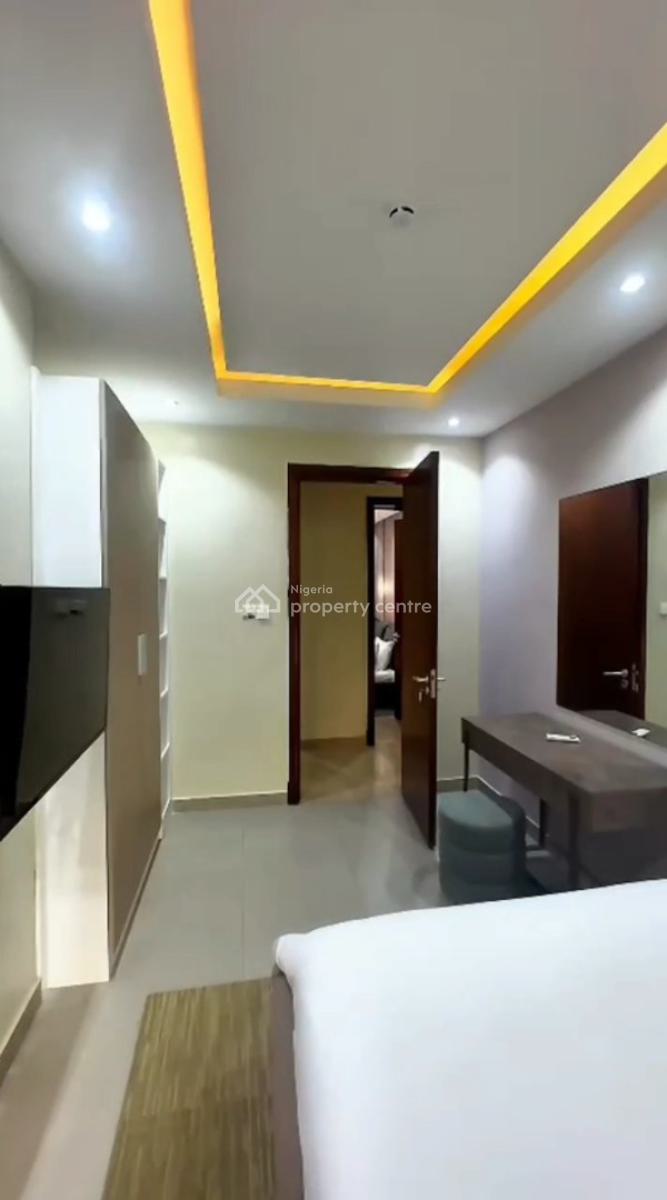 Luxurious 3 Bedroom Flat Ensuit with Bq,pool, Old Ikoyi, Ikoyi, Lagos, Flat / Apartment for Rent