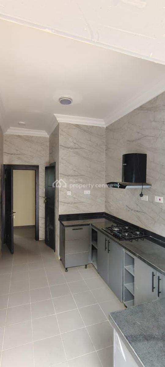 Well Finished Serviced 3 Bedroom Flat with a Room Bq, Lekki Phase 1, Lekki, Lagos, Flat / Apartment for Rent