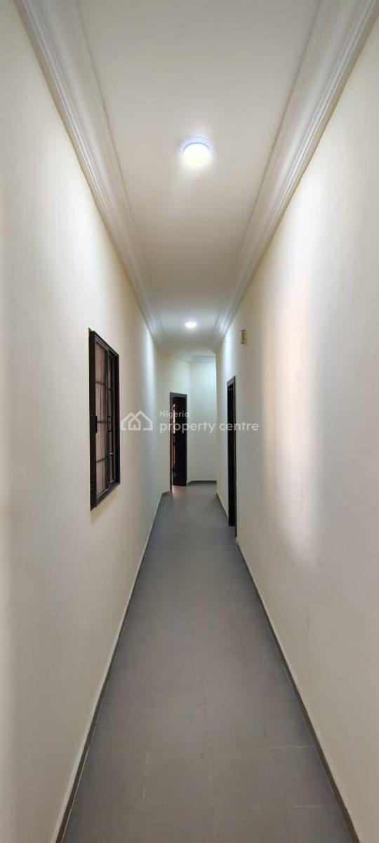 Well Finished Serviced 3 Bedroom Flat with a Room Bq, Lekki Phase 1, Lekki, Lagos, Flat / Apartment for Rent