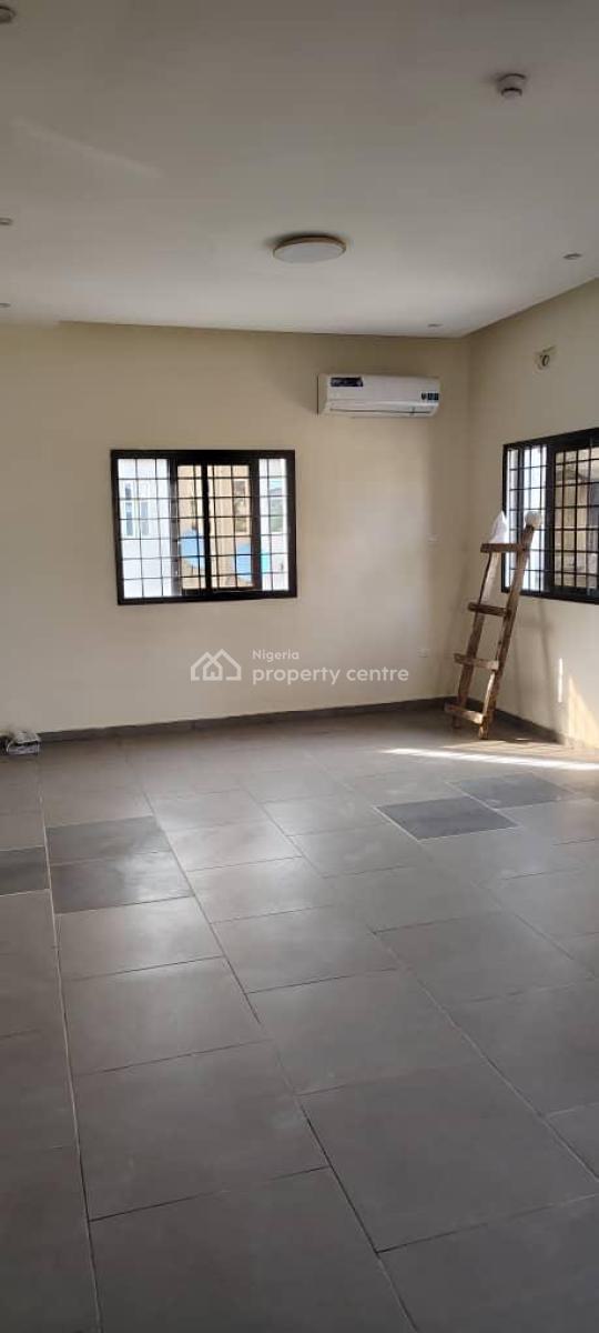 Well Finished Serviced 3 Bedroom Flat with a Room Bq, Lekki Phase 1, Lekki, Lagos, Flat / Apartment for Rent