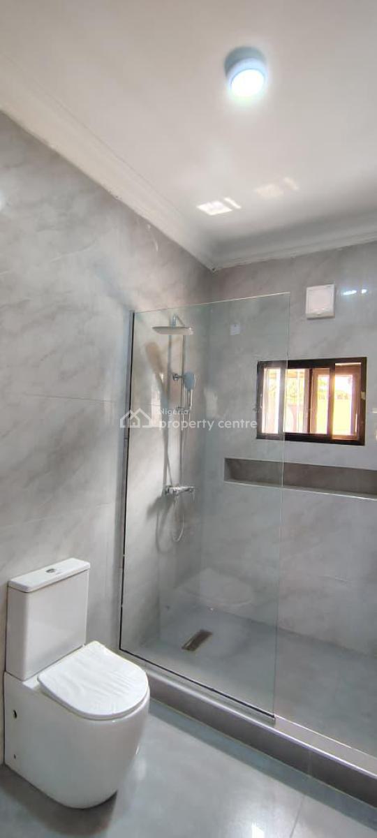 Well Finished Serviced 3 Bedroom Flat with a Room Bq, Lekki Phase 1, Lekki, Lagos, Flat / Apartment for Rent