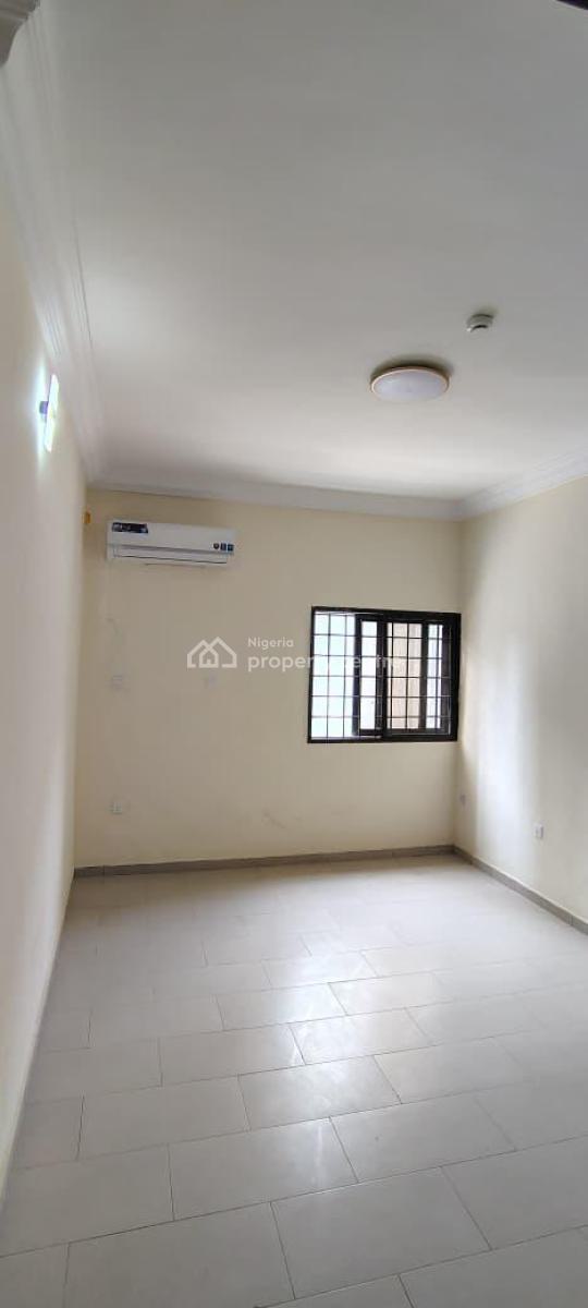 Well Finished Serviced 3 Bedroom Flat with a Room Bq, Lekki Phase 1, Lekki, Lagos, Flat / Apartment for Rent