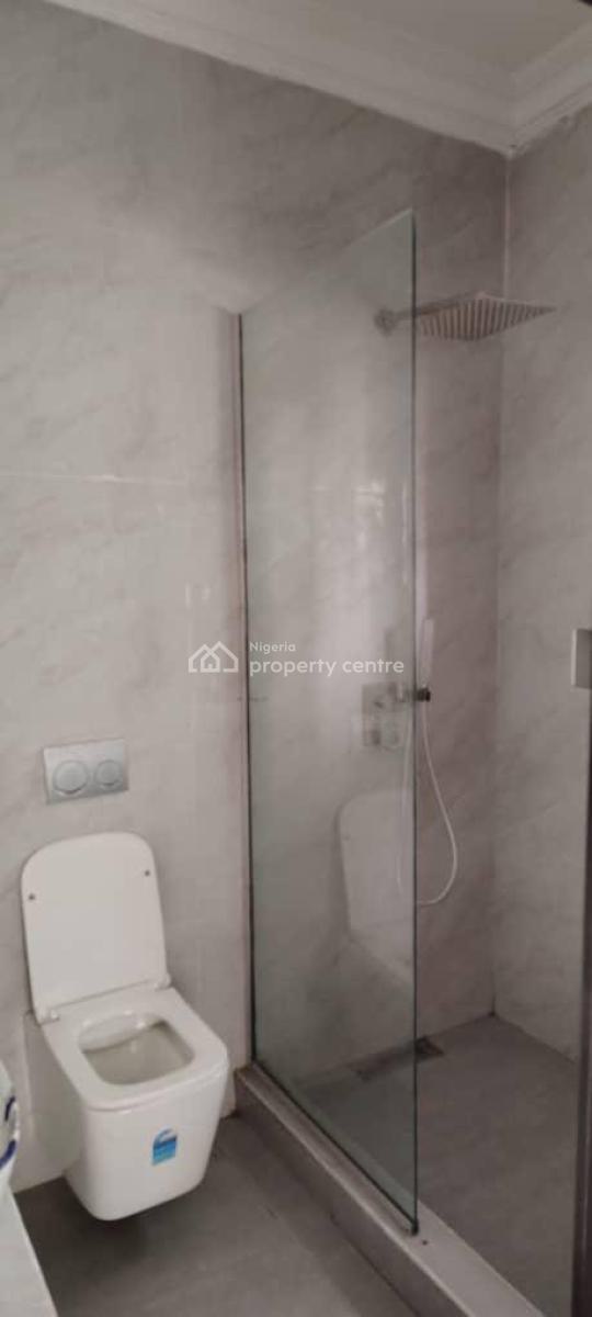 Well Finished Serviced 3 Bedroom Flat with a Room Bq, Lekki Phase 1, Lekki, Lagos, Flat / Apartment for Rent