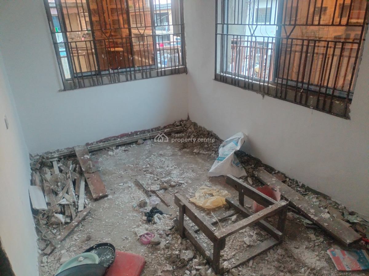 Newly Renovated Mini Flat with 2 Toilets, Clean Water, Contact Light, Ketu, Accesible to 3 Major Bustops, Ketu, Lagos, Mini Flat (room and Parlour) for Rent