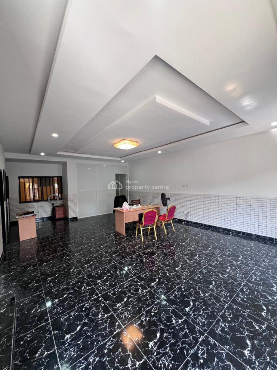 Mixed Used 3 Bedroom Apartment, Off Admiralty, Lekki Phase 1, Lekki, Lagos, Flat / Apartment for Rent
