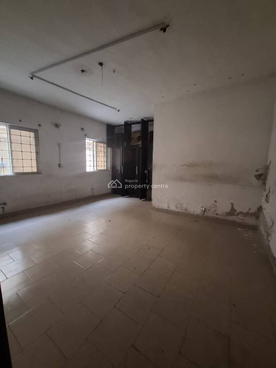 Spacious Massive Luxury 3 Bedroom Flat, Secure Commerical / Resstental Lekki Phase One, Lekki Phase 1, Lekki, Lagos, Flat / Apartment for Rent
