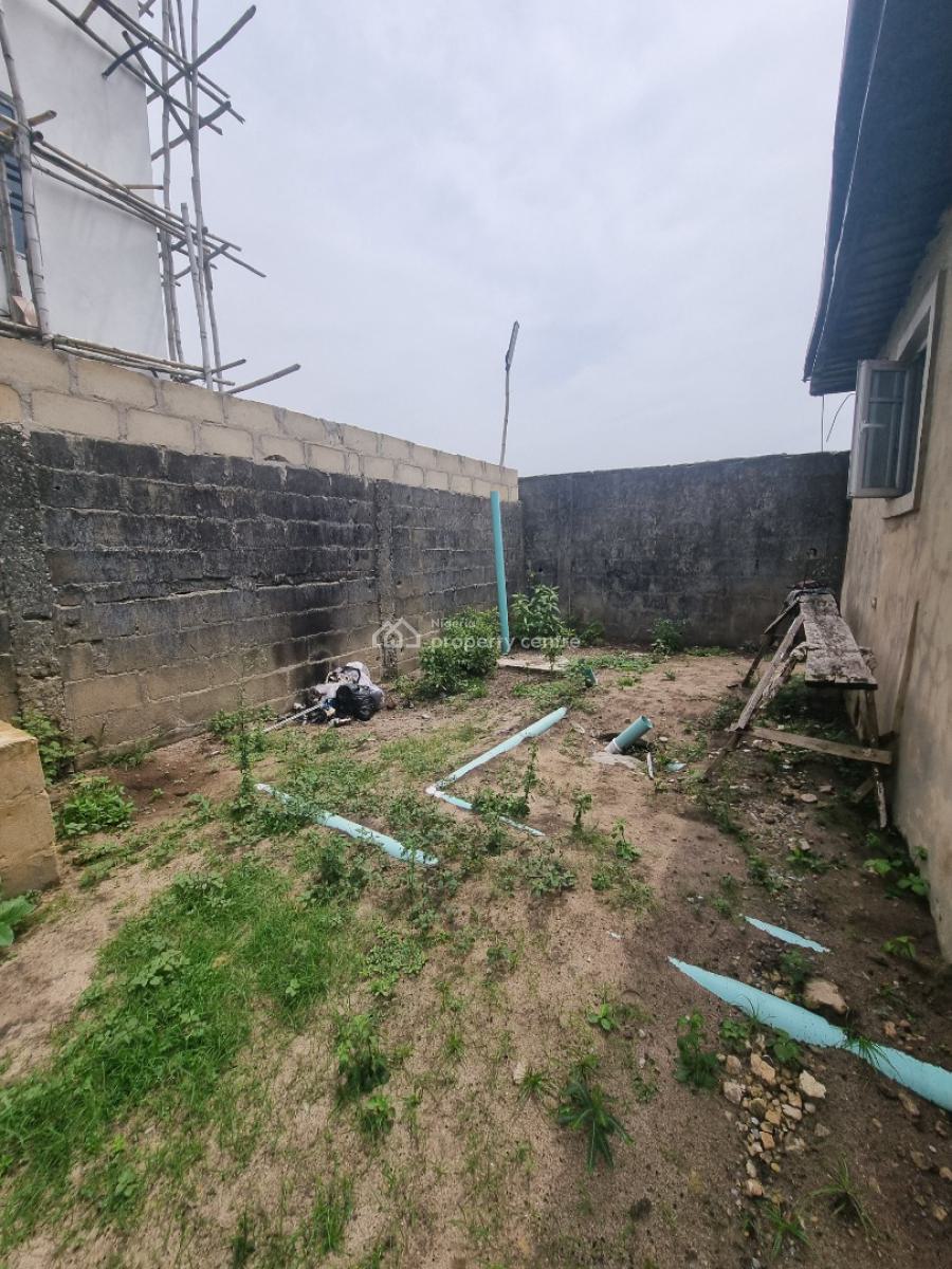 Distress Full Plot of Land, Opposite Giwa Garden Monastery Road Shoprite, Sangotedo, Ajah, Lagos, Mixed-use Land for Sale