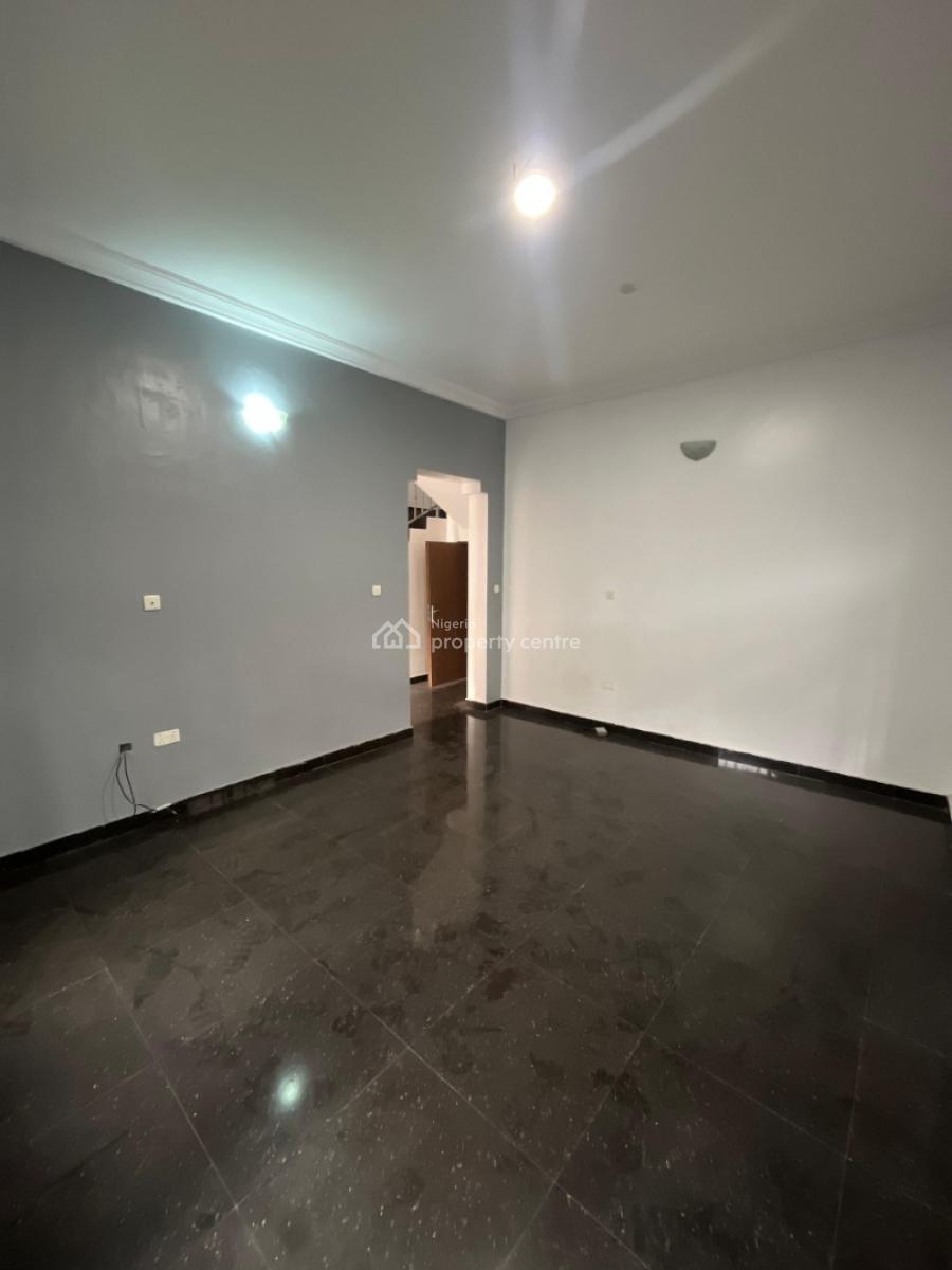 Spacious 2 Bedroom Terrace Duplex, Lekki Phase 1, Lekki, Lagos, Terraced Duplex for Rent