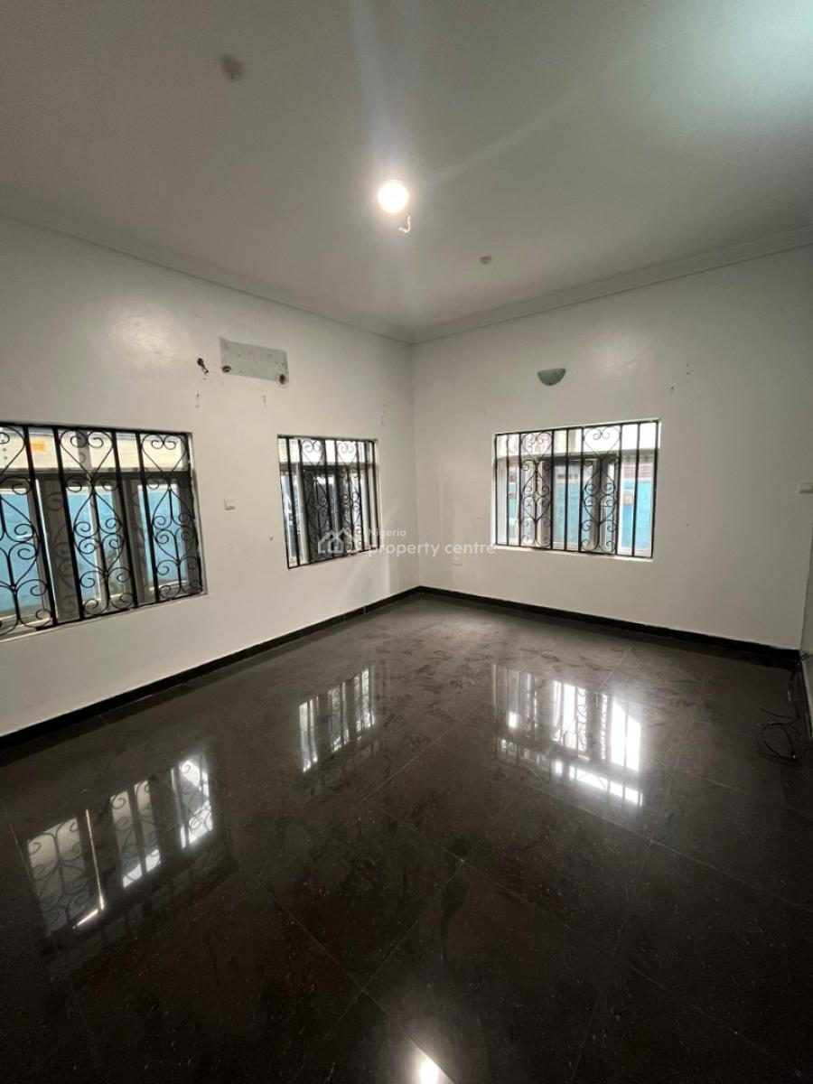 Spacious 2 Bedroom Terrace Duplex, Lekki Phase 1, Lekki, Lagos, Terraced Duplex for Rent