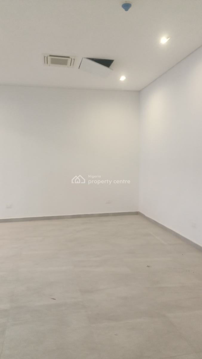 Fully Serviced  87 Sqms Showroom Space, Opebi Road, Opebi, Ikeja, Lagos, Plaza / Complex / Mall for Rent
